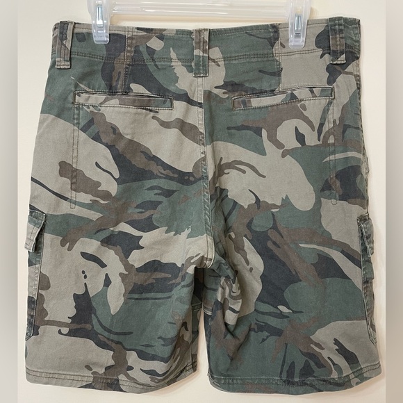 NWOT Wrangler Camo Cargo Shorts Men’s 32 - Picture 7 of 8